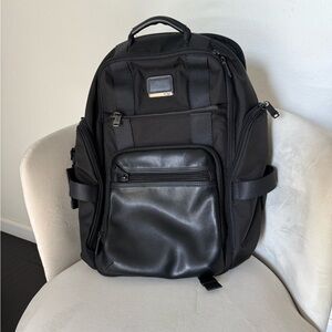 Tumi Black Multi-Pocket Men's Backpack